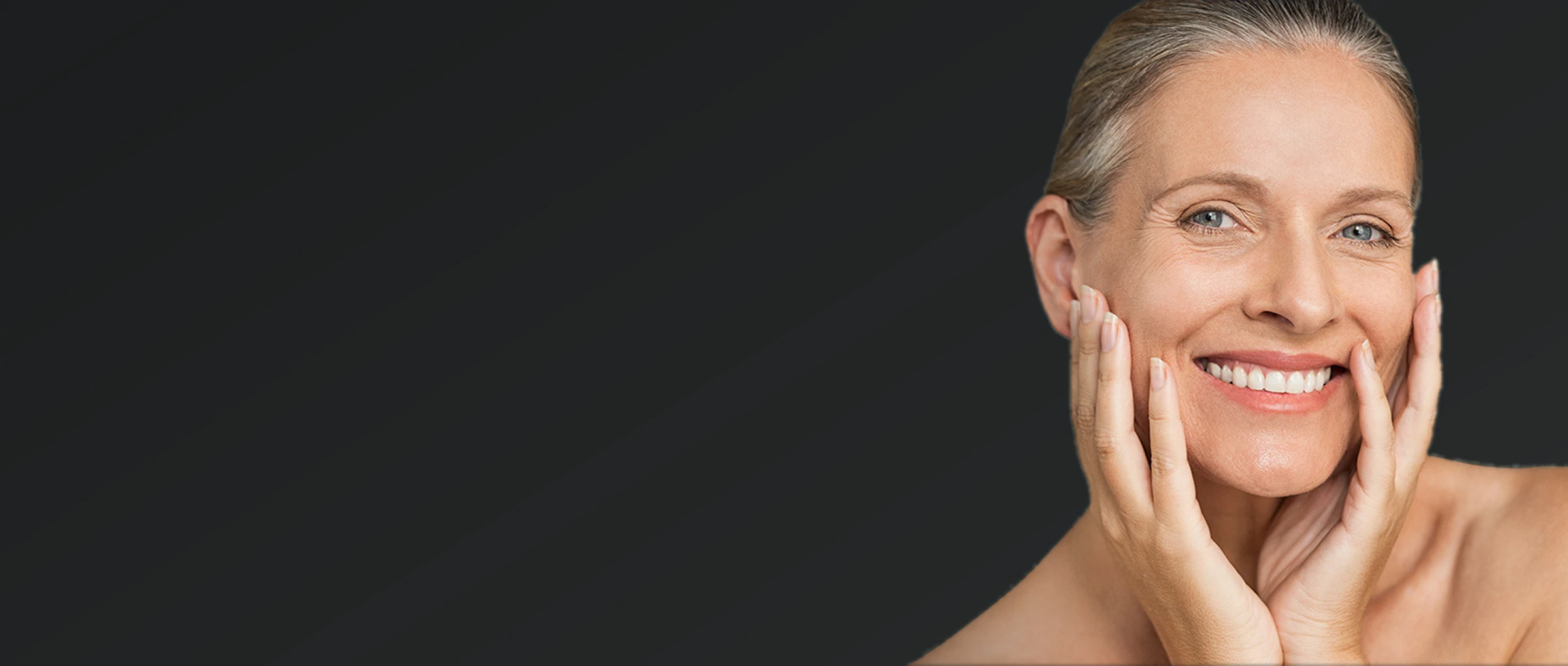 Mulher madura de pele harmônica e contorno facial definido